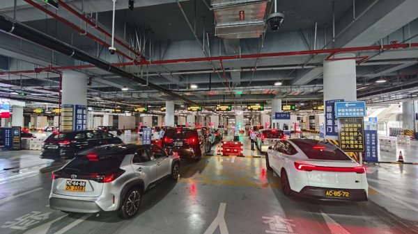 明利配资端 四年，超6985万人次旅客经横琴口岸出入境